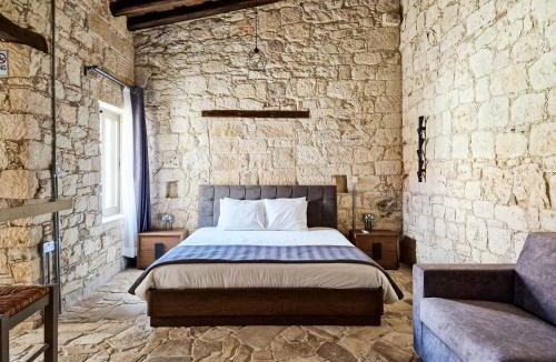 Vasa Koilaniou Apartment | Andre Marie Stonewood Retreat