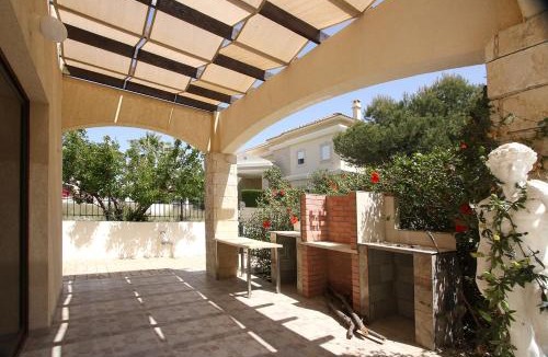 Pissouri Villa | Amathousia Villa with private pool and sea view