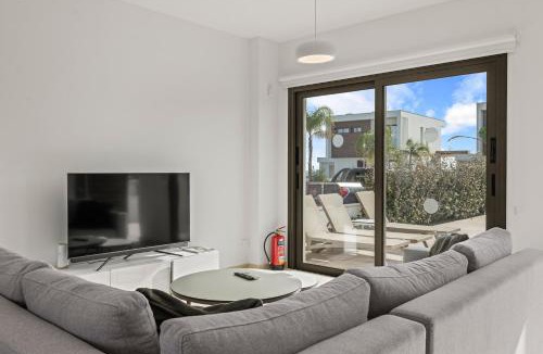 Softades Villa | Serenity Waves Villa 11
