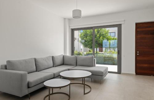 Softades Villa | Serenity Waves Villa 21