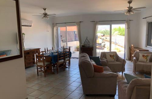 Chlorakas Villa | Spacious 3BR Villa - 5-Min to St Georges Beach - Perfect for Families