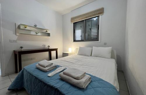 Ayios Dhometios Apartment | Queens Boutique Apartment 2BR