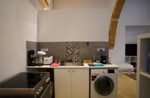Nicosia Apartment | Large Kamara Studio