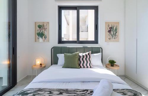 Larnaca Apartment | Ivory 1-BR Apartment in Aradipou