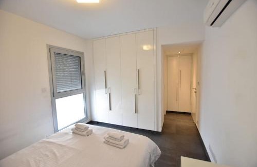 Lykabittos Apartment | Glabur Stays - The Amazing 1 BDR - Executive apt Nicosia Center Free Parking & WiFi