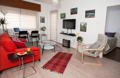 Historical Center Apartment | ARTEMIS 3, Beachfront Boutique Apartment