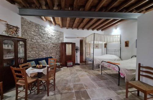 Pano Lefkara Apartment | Christiana's stone studios