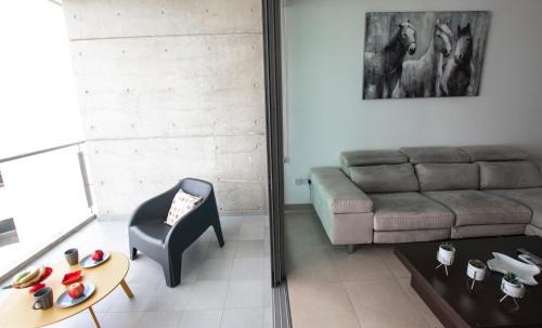 Acropolis Apartment | Glabur Stays - The Nicosia Elite - Exceptional Top Floor Apartment Nicosia City, Welcomes U!