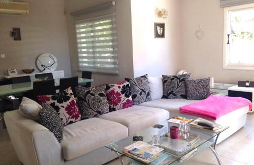 Peyia Town Villa | Villa Laurel
