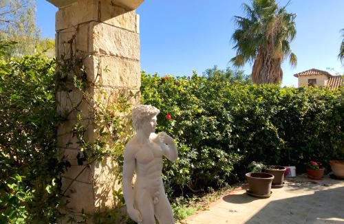 Pissouri Villa | Amathousia Villa with private pool and sea view