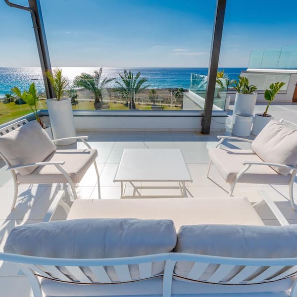 Vivo Mare Beachfront - Seaview Villas
