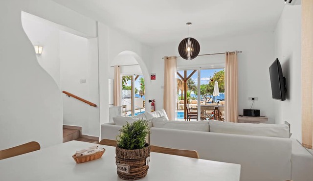 Thalassines Beach Villas