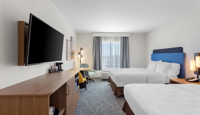 Hampton Inn & Suites Chicago Deer Park in Barrington
