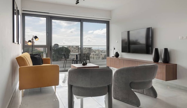 Phaedrus Living Paphos Noir Residence