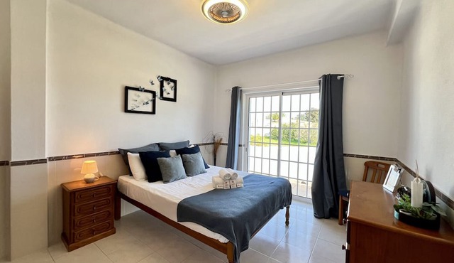 Pêra Stylish Villa With Pool by Homing in Silves