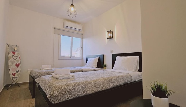 01 LIM - Stay Sky Apartment