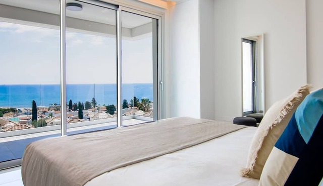 Phaedrus Living: Luxury Seaview Coral Bay Villa