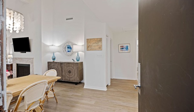 Gorgeous Golf Townhome in West Beach Kiawah!