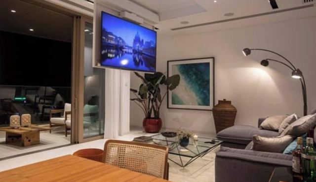Saffron Suite | Retreat with Skyline Views & Pool