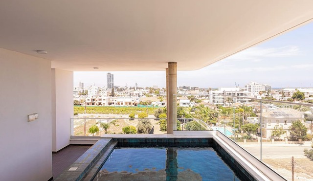 YAMAS Urban Living Platinum 77 Penthouses