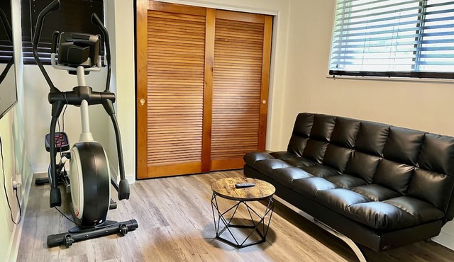 Must Try! Heart of St. Pete Waterfront Private Dock 3 bedroom house with office