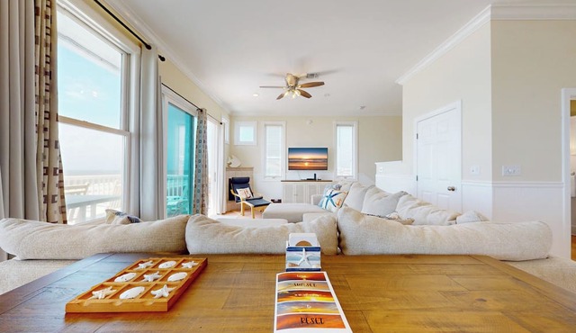 Casual Beach Front with New Owners: Lots of updates!