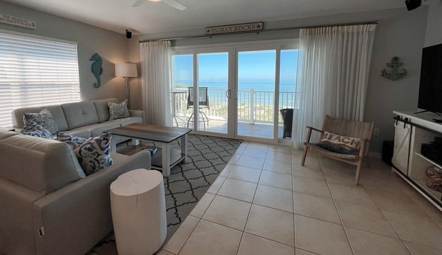 Top Floor- 5 Star - Indian Rocks Beachfront Fan Favorite!