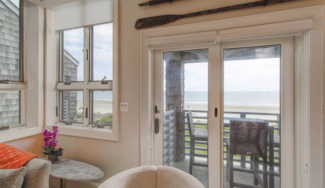 Spacious Luxury PENTHOUSE Villa with Spectacular Ocean View