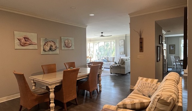 Immaculate, 193 5-Star Reviews, Amazing Views, Updated, Pool heated/cooled