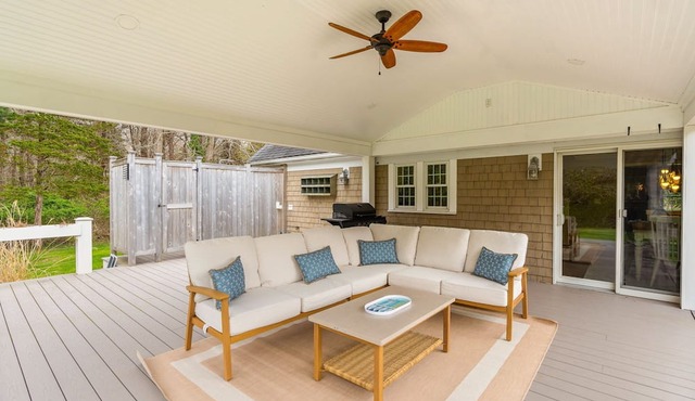 Family 4BR Cape Home Firepit, Outdoor Shower in Barnstable