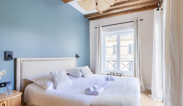 Large terrace, air conditioning, 3 bedrooms, Marais