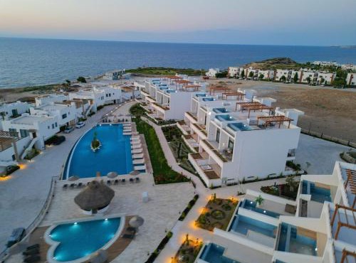 Mykonos Homes 3BR Loft with Private Pool