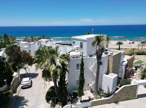 Sea front Villa Kristina