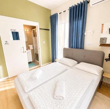 Smart Comfort Deluxe N1 private Balcony Bathroom Beach 250m Marina Port 800m