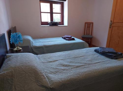 THE ROCK HOUSE - Beautiful countryside with mandarins oranges and olive trees,. Near Limassol at Eptagonia village.