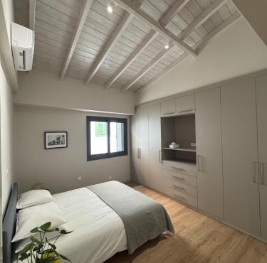 Loft 17 - fully renovated 2-bedroom loft in centre