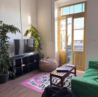 Bee Hostel