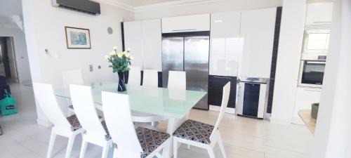 Casa do Mar - Luxurious Villa with Swim Spa & sea view