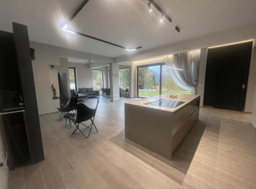 Luxury Mountain Villa in Troodos with Sauna & Fireplace