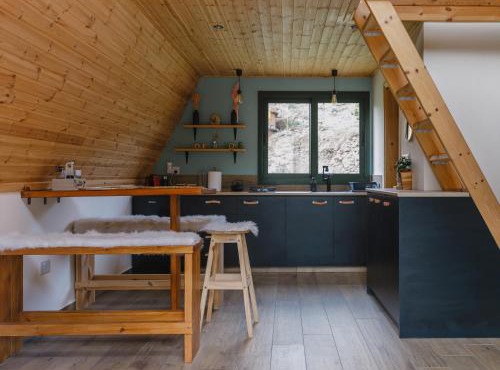 Romantic Mountain Cabin with Swimming Pool Access