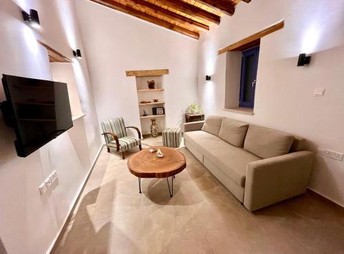 The Courtyard Episkopi Guest Houses