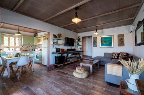 Rozana House