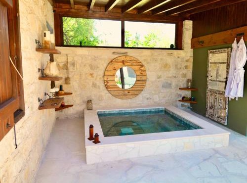Listed Villa in Laneia