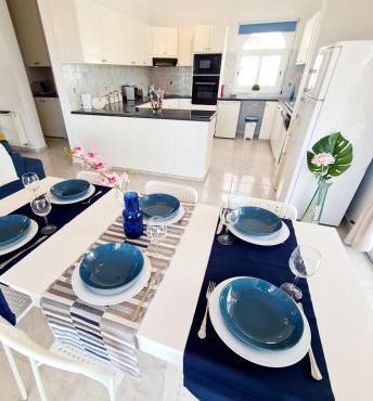 Villa Elysium, 3 bedrooms, pool, sea view & wifi