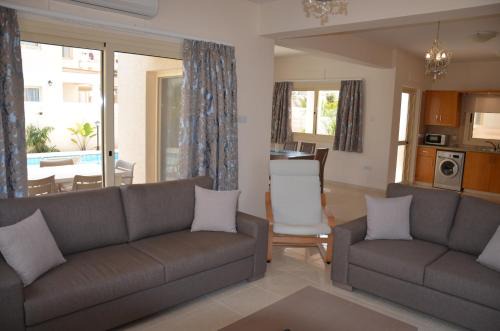 Anthorina Villa 4